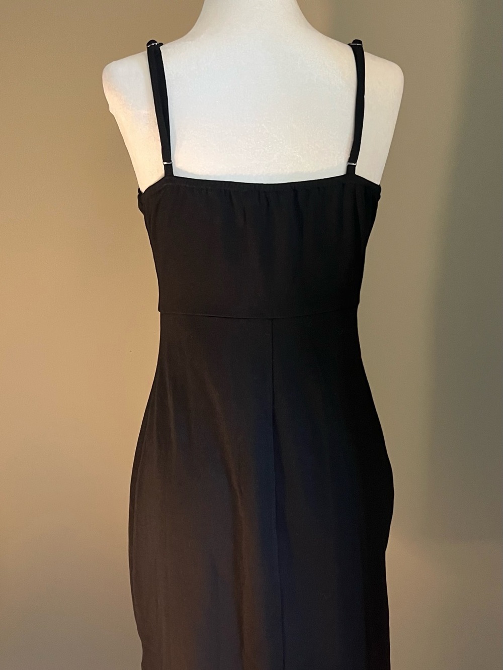 Black Spaghetti Strap Midi Dress with‎ V-Neck - Picture 6 of 7